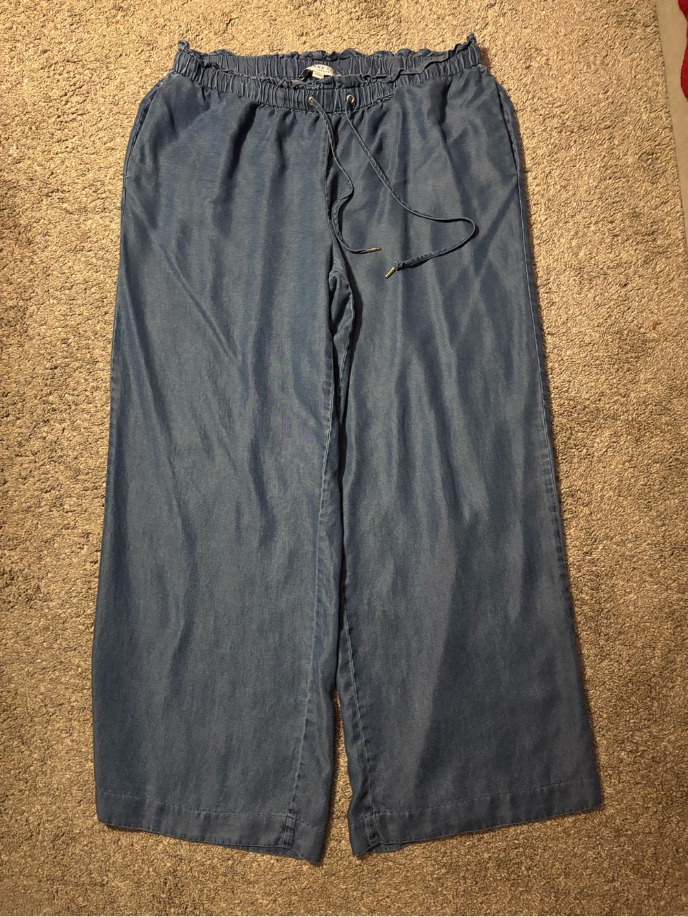 ANNE KLEIN size 10 wide leg with ruffles